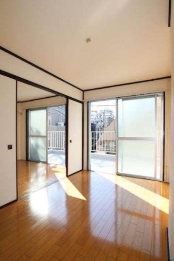 渋谷区鶯谷町マンション3階