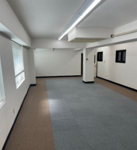 中央区京橋ビル 4階