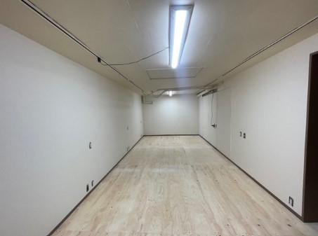 渋谷区桜丘町マンション1階