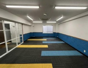 新宿区百人町ビル2階